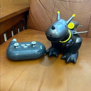 Sharper Image X-Rad Dragon - Black and Yellow